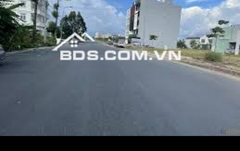 Cần sang nhượng gấp căn nhà mới xây cực phẩm mặt tiền đường ĐT720 (Quốc lộ 55B) tại Xã Suối Kiết, huyện Tánh Linh, tỉnh Bình Thuận